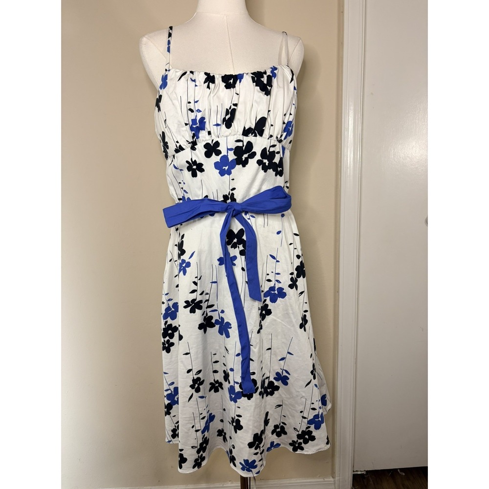 A.P.N.Y. Black/Blue White Floral Size 12 spaghetti straps Fit & Flare Spring